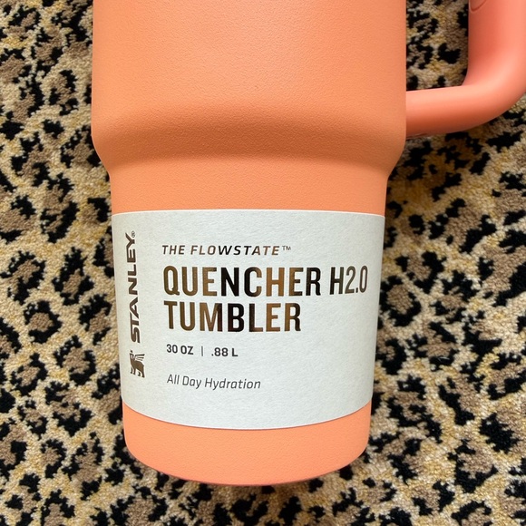 Stanley tumbler (30 oz) (NWT) - Picture 5 of 12